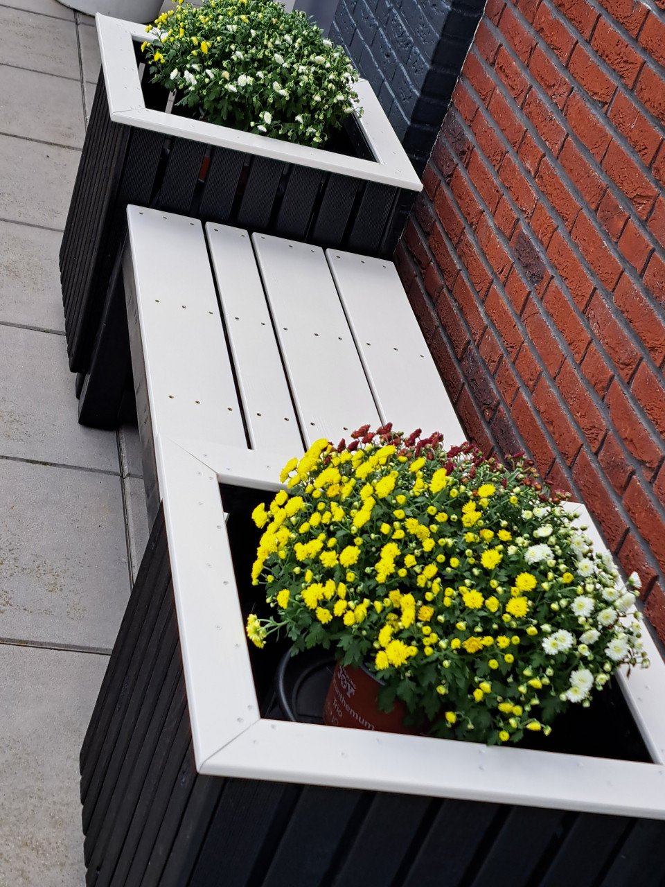 Stevige tuinbank incl. 2 plantenbakken - strak design