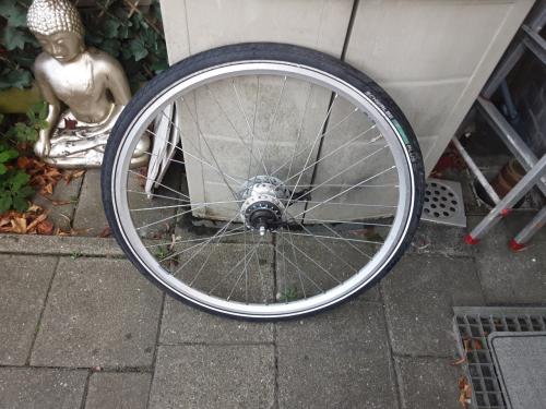 28 inch shimano nexus achterwiel, 7 speed, rollerbrake rem