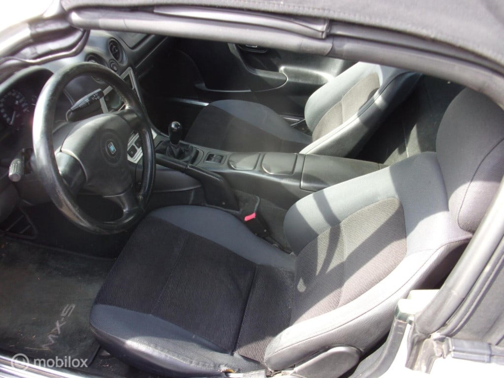 Mazda Mx-5 1.6i