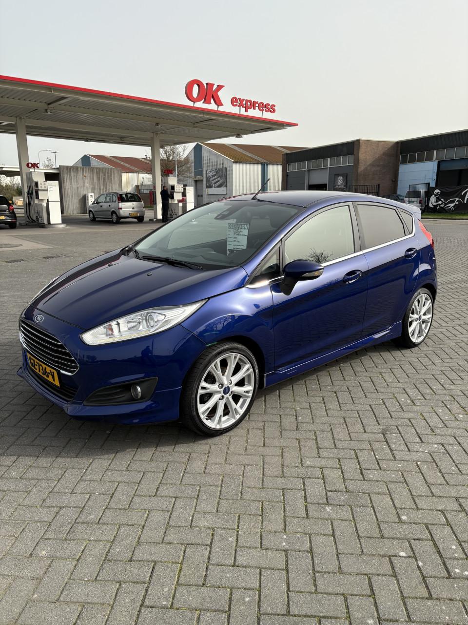 Ford Fiesta ST line