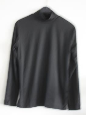 Zwart coltruitje gladde stof  maat m