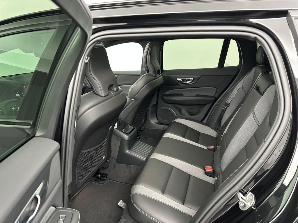 Volvo V60 t8 awd gt ultra dark performance edition