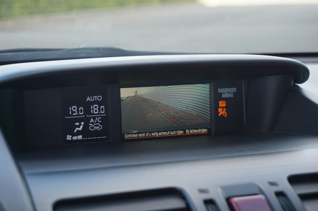 Subaru Xv 2.0i luxury awd airco / navi / cruise / camera / leder / parkeers