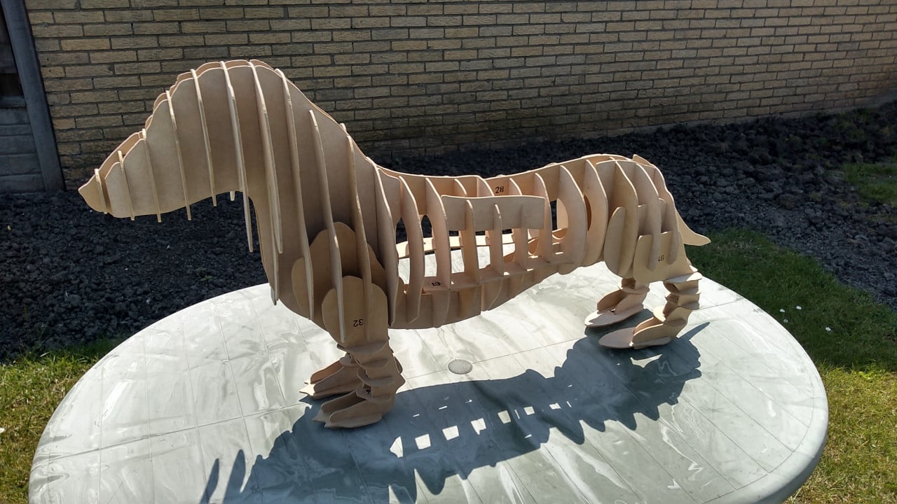 Te koop puzzel van een Teckel.