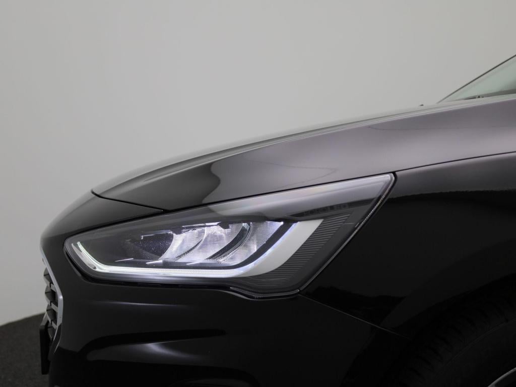 Ford Focus wagon 1.0 ecoboost hybrid titanium navigatie | pdc | apple carpl