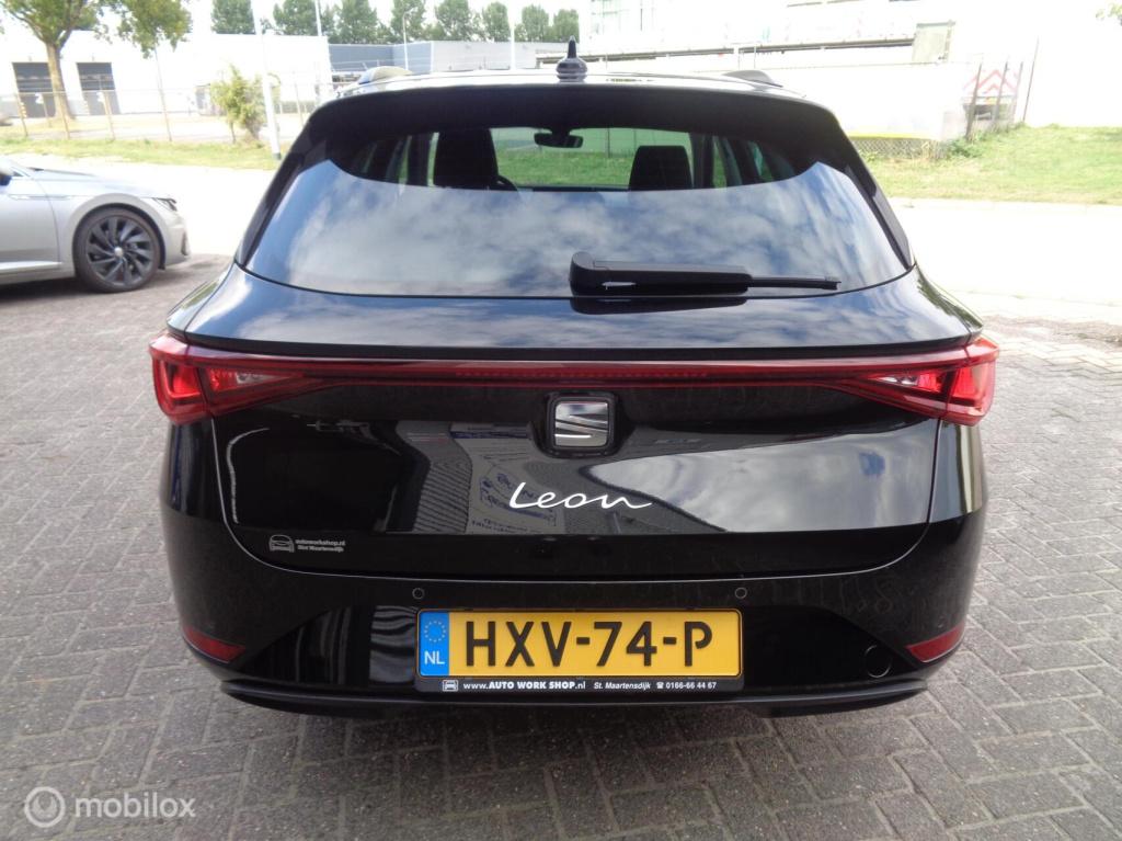 Seat Leon sportstourer 1.5 tsi style business/airco/lm velgen/carplay/pdc/c