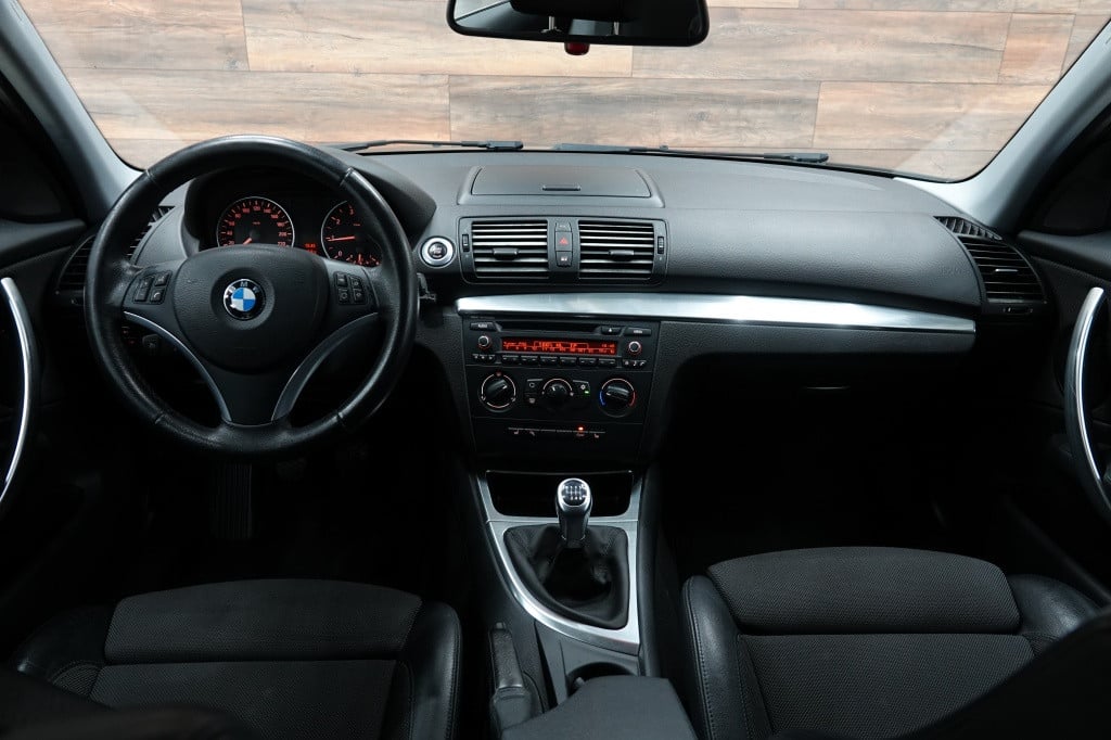 BMW 1 Serie 116i effdyn.edition | cruise | pdc | airco |