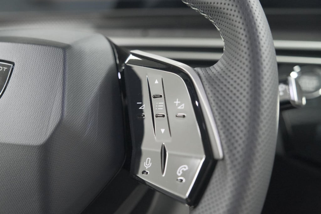 Peugeot 3008 1.2 hybrid 145 gt | elektrische kofferklep | camera | adaptiev