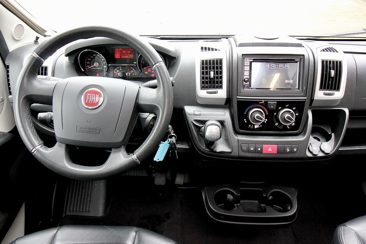 Adria Twin 640SLB(Lengtebedden, Automaat, 30000km, Eerste eigenaar)