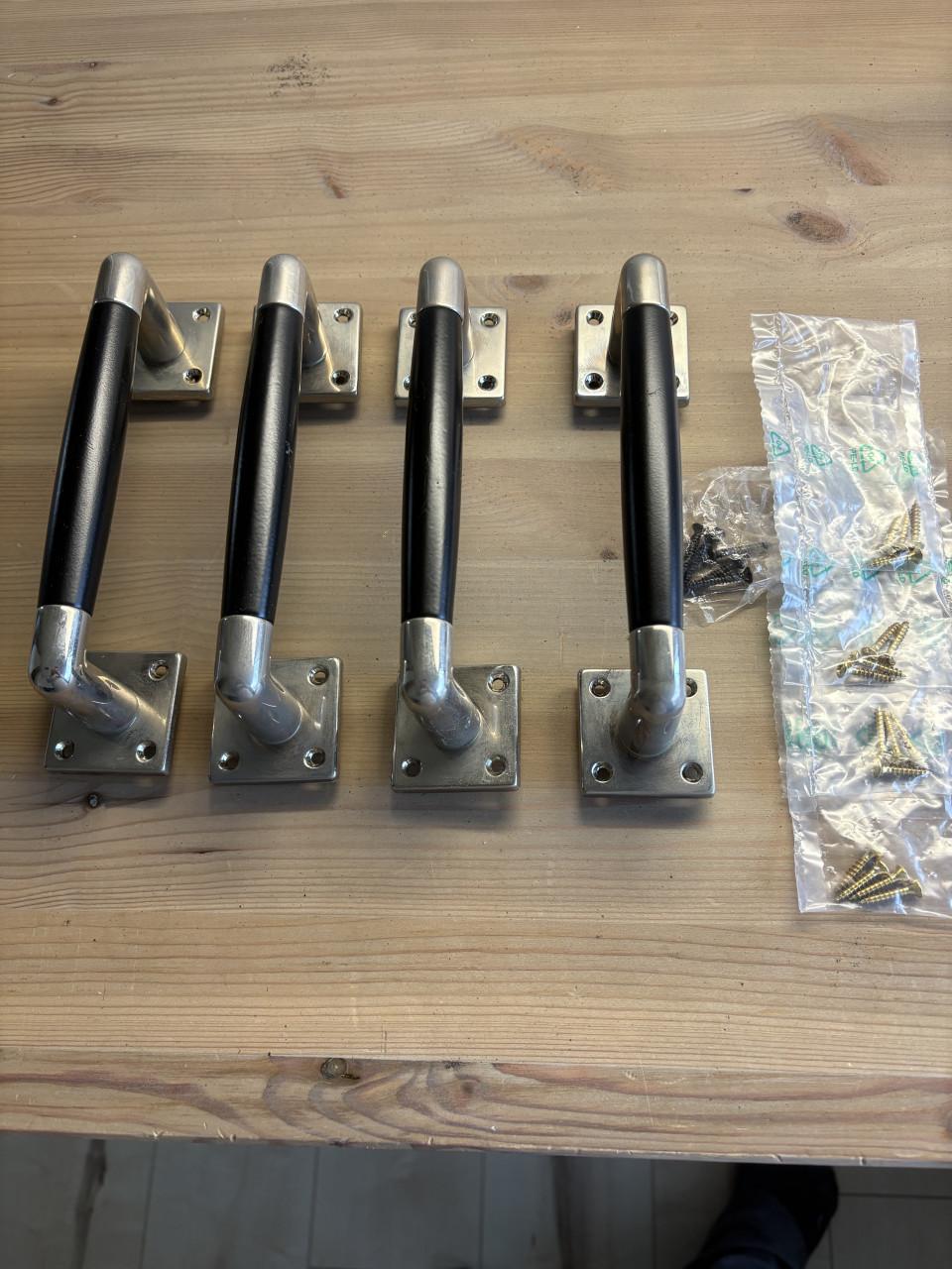 Intersteel deurbeslag type klassiek  Alles in 1 koop.