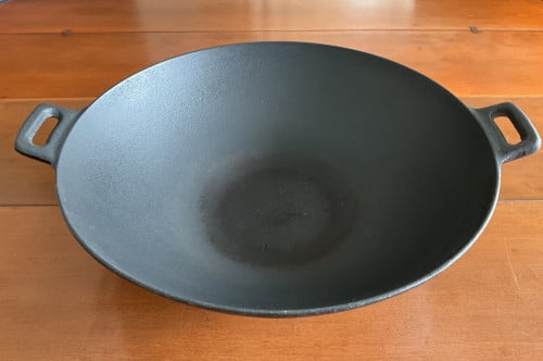Gietijzeren wok