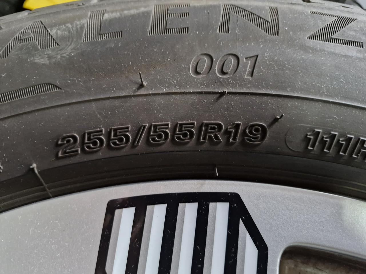 Set Audi banden 255 55 R19