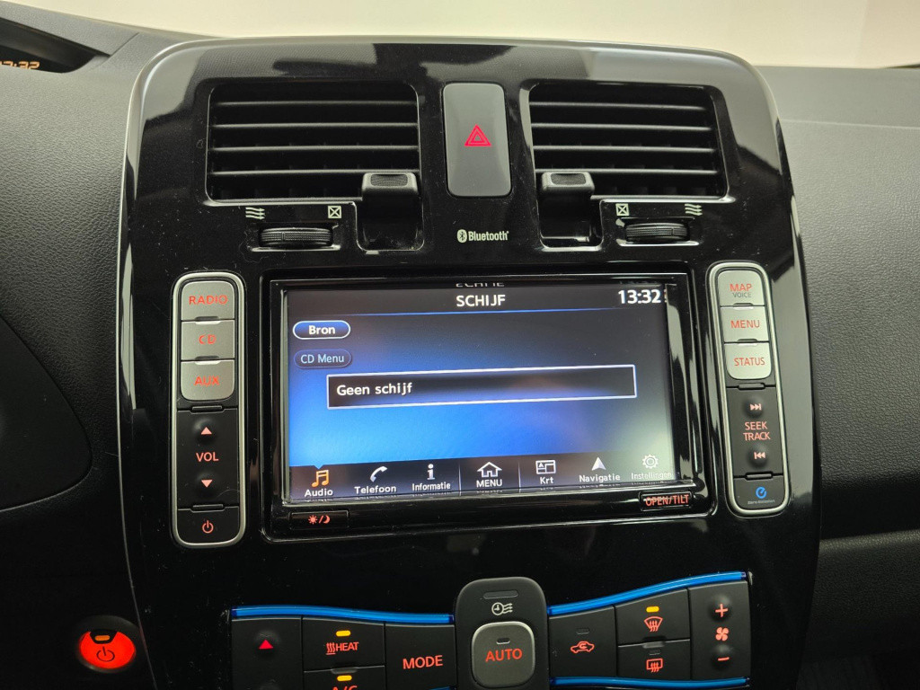 Nissan Leaf occasion acenta 30 kwh met parkeercamera | tweedehands nissan l