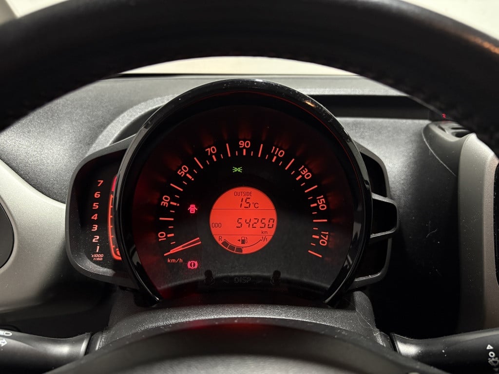 Toyota Aygo 1.0 vvt-i x-play