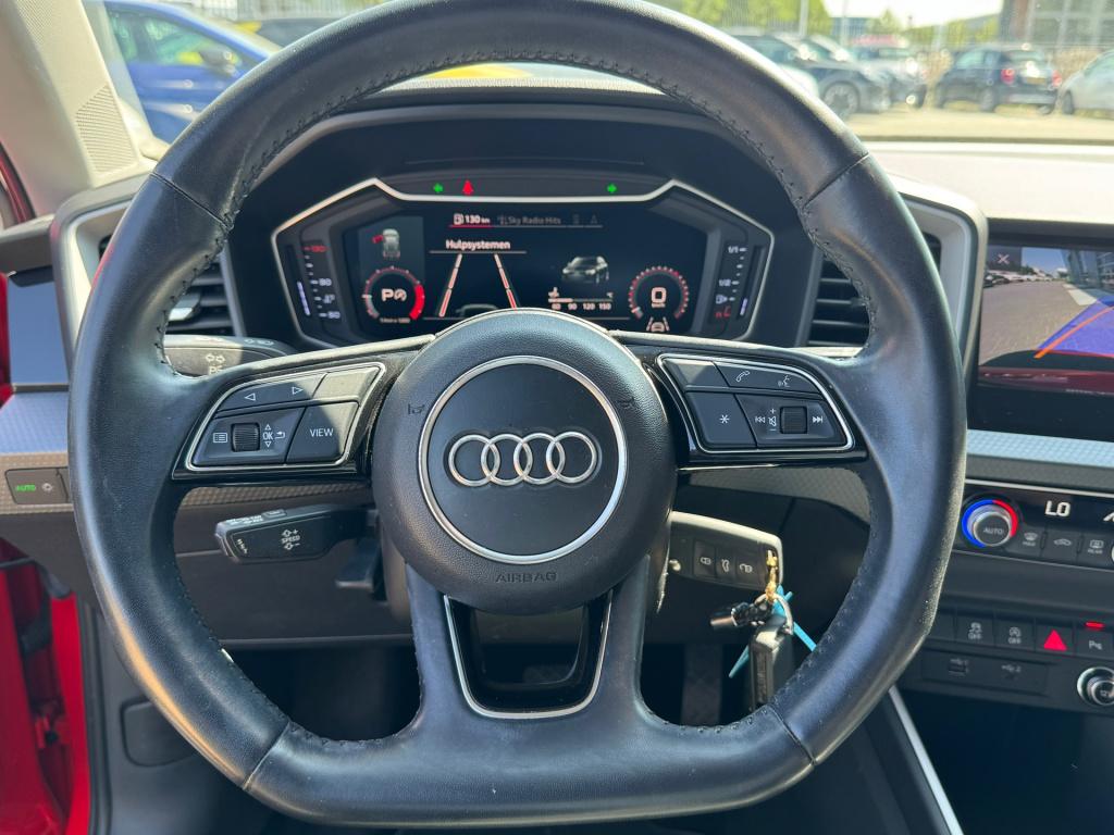 Audi A1 Sportback 30 tfsi s line * matrix led * carplay * cruise control * 
