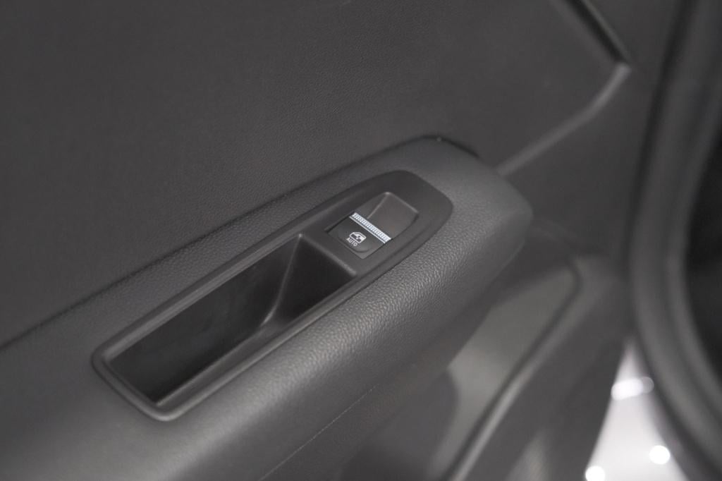 Renault Captur 1.6 e-tech full hybrid 145 techno | camera | navigatie | app