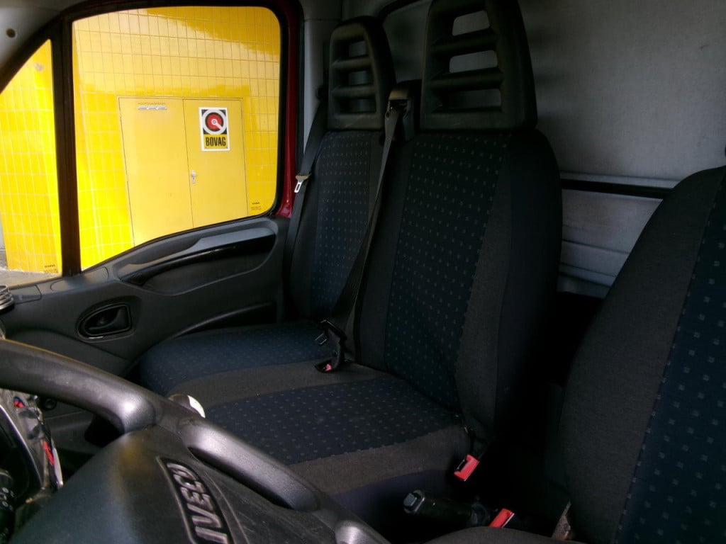 Iveco Daily (auto 02) 35c13 3-zits bakwagen + laadklep