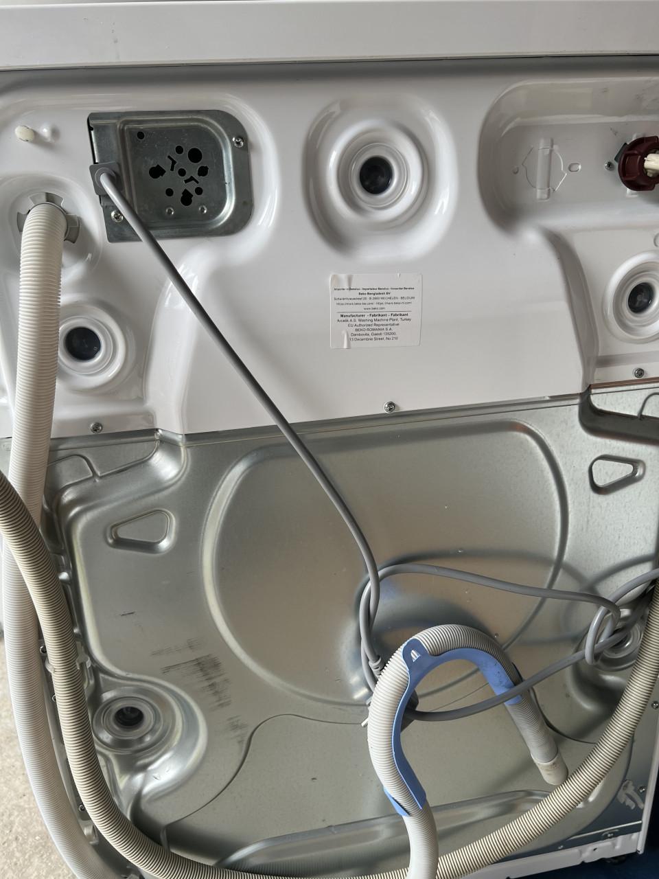 Nieuwe (3 maanden gebruikt) wasmachine 8 kg. 1400 toren met stoom functie