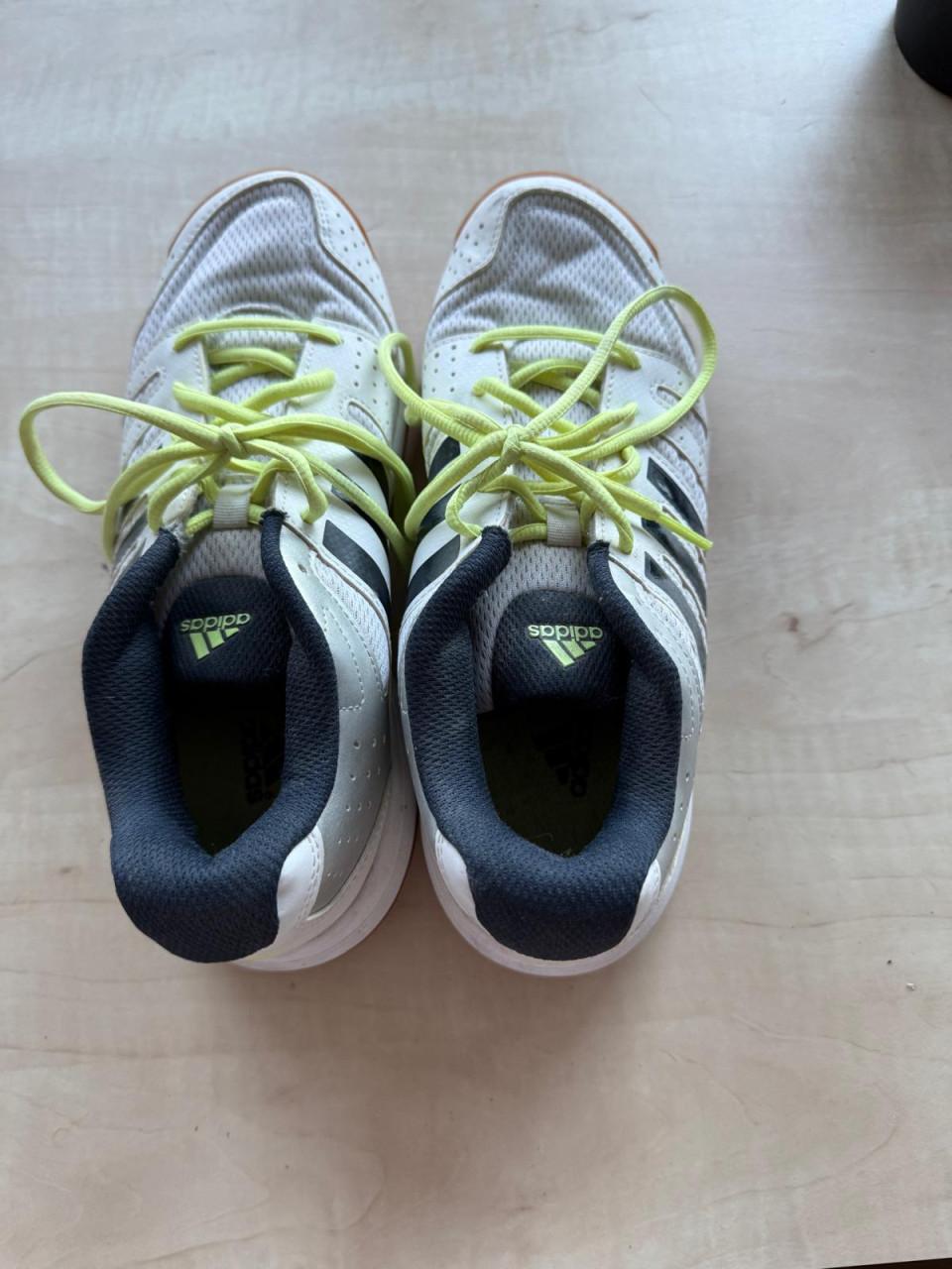 Adidas sportschoenen