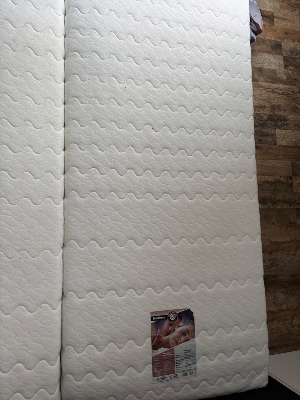 Tweepersoons boxspring + matrassen 200 x 140