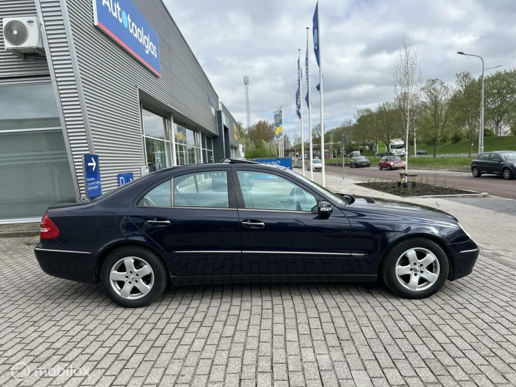 Mercedes E-klasse 240 Elegance Navi PDC Xenon km262.885 Nap BJ2003