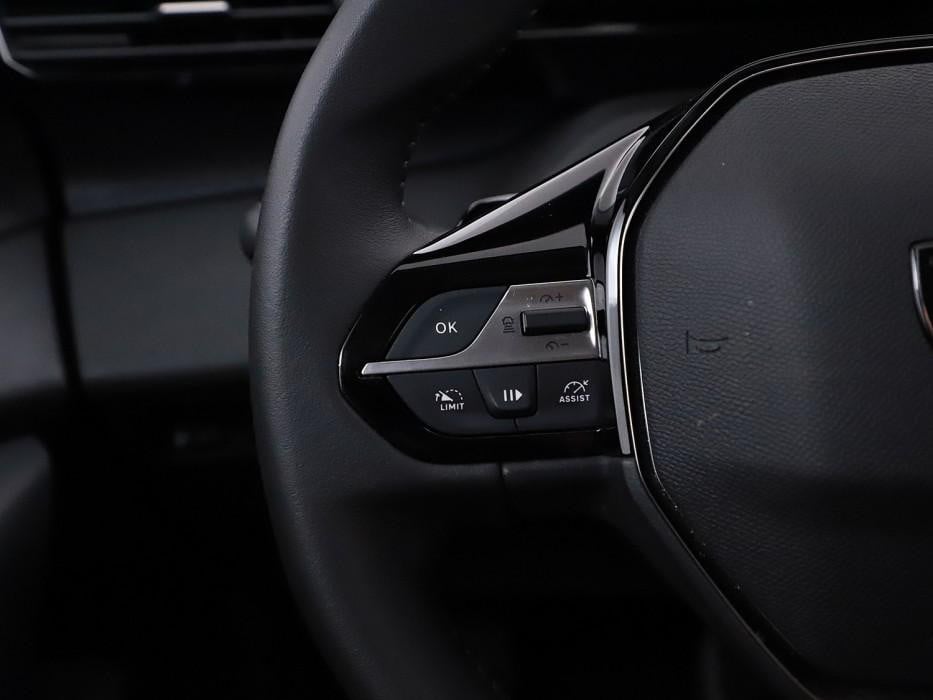 Peugeot 408 130 allure eat8 automaat /nav/cam