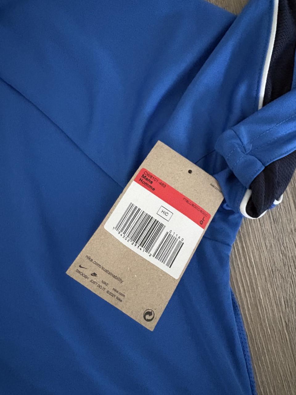 Sportshirt van Nike  maat L.
