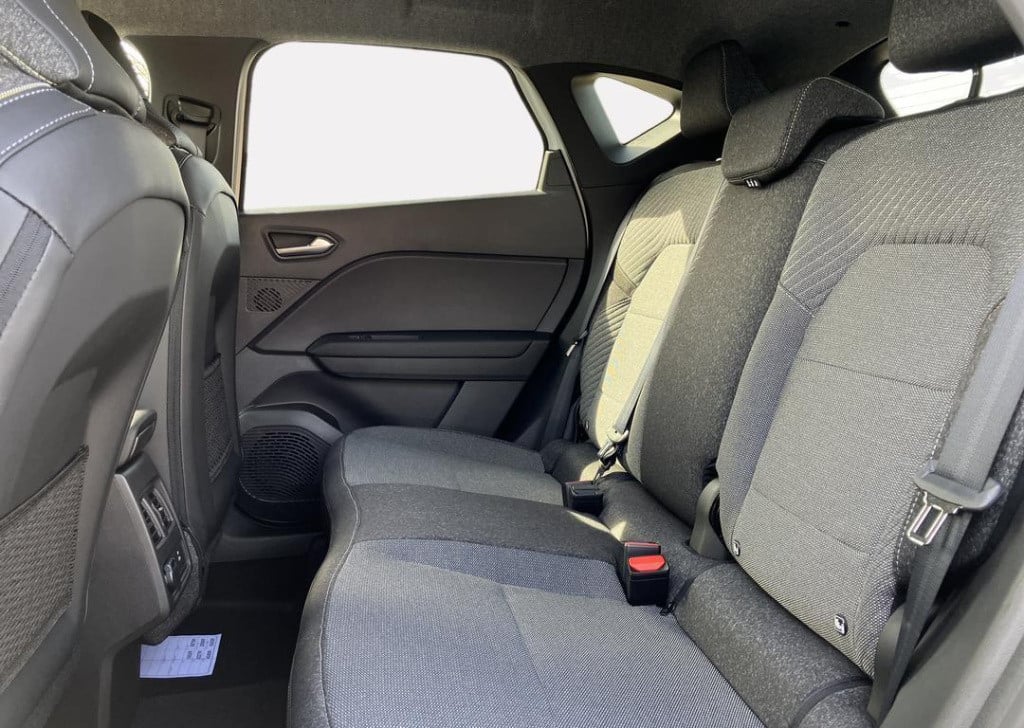 Renault Captur 1.6 e-tech hybrid 145 techno