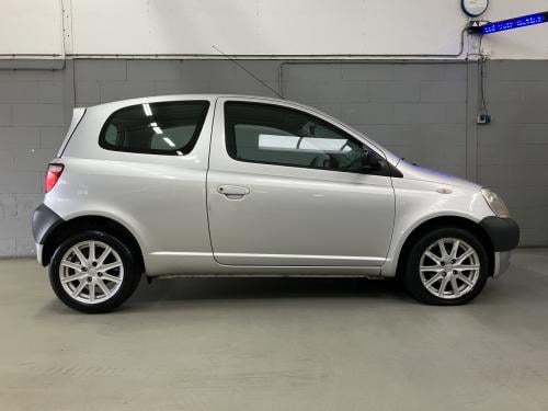 Toyota Yaris 1.0-16V VVT-1 Yorin
