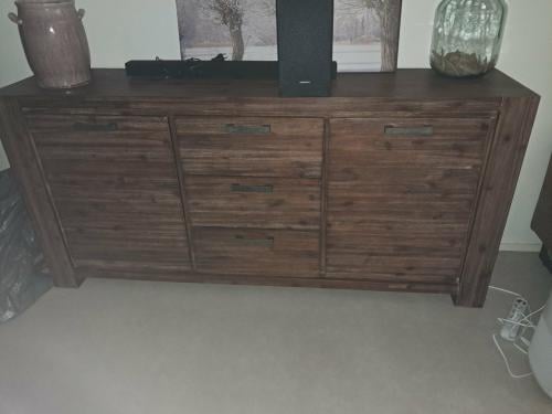 Dressoir Pronto Wonen (Gereserveerd tot maandag 13.00 uur