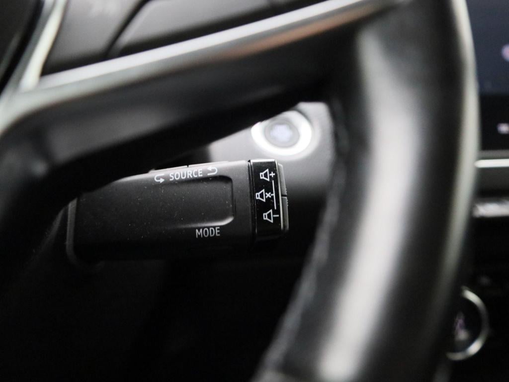 Renault Clio 1.6 e-tech hybrid 140 zen | automaat | parkeer sensoren | navi