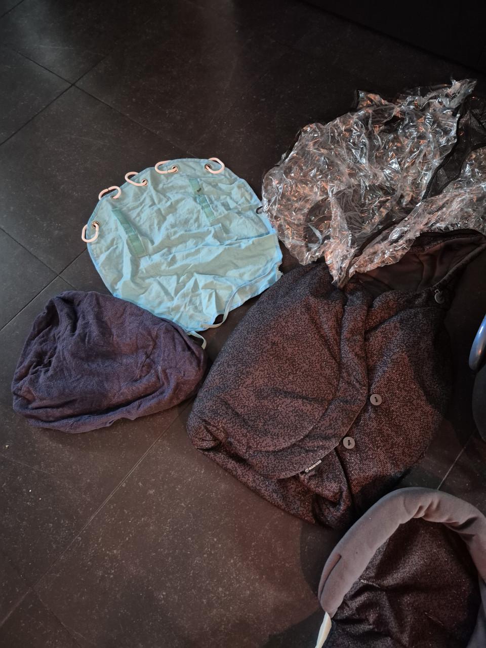 Complete Maxi-Cosi meegroei set(0-4jaar)+ familyfix base