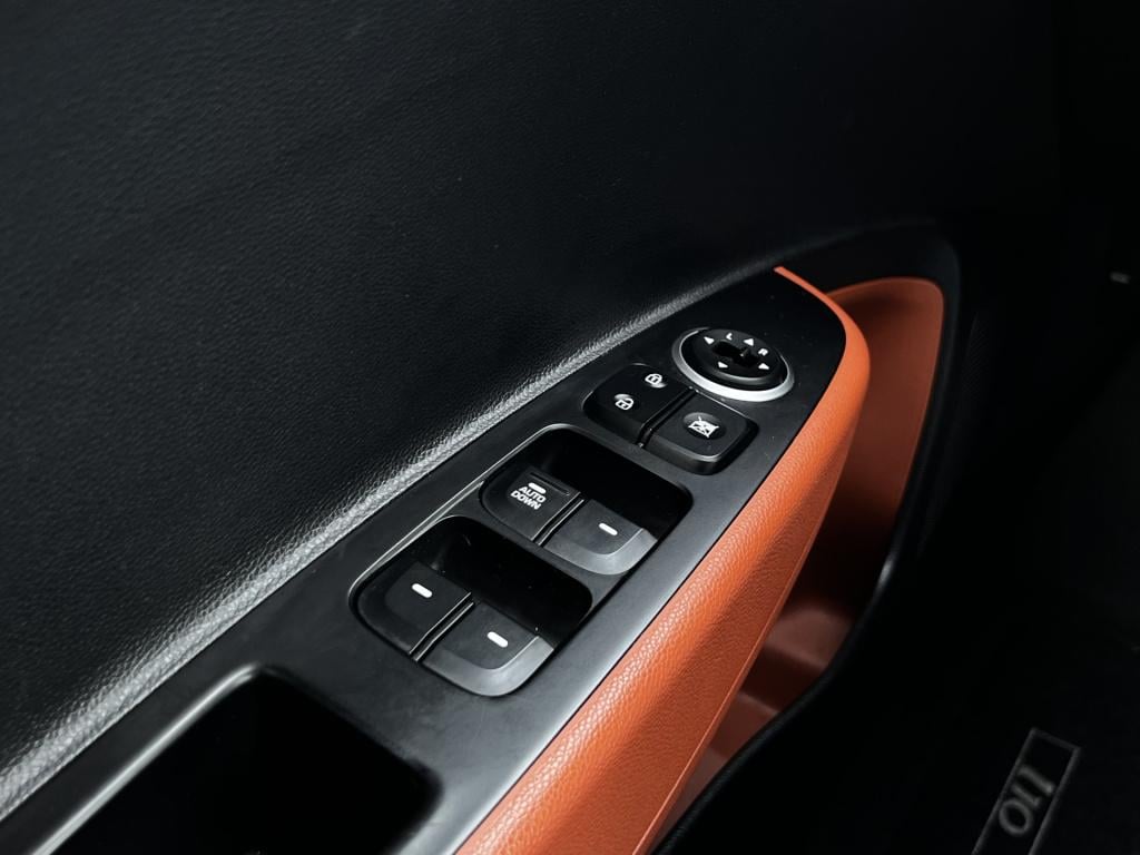 Hyundai I 10 1.0i i-motion comfort | cruise control | radio | climate contr