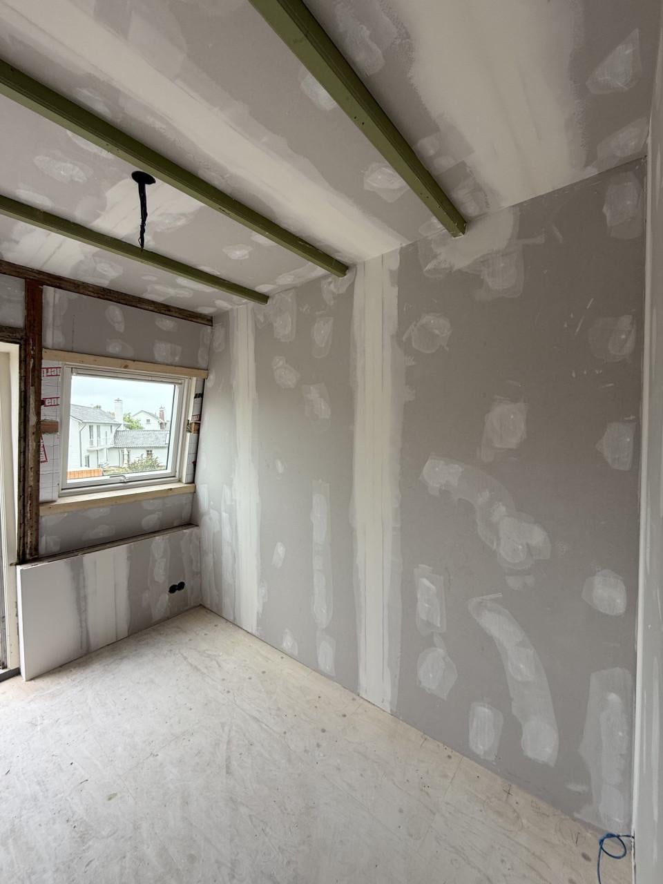 Naden smiren En Stukadoor Tel.0685004348