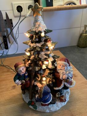 Vintage verlicht kerstbeeldje van keramiek