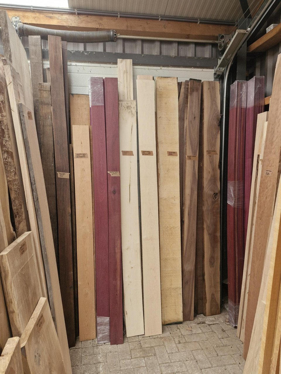 Planken mahonie, eiken, kersen, beuken, teak, walnoot, wenge, hard maple