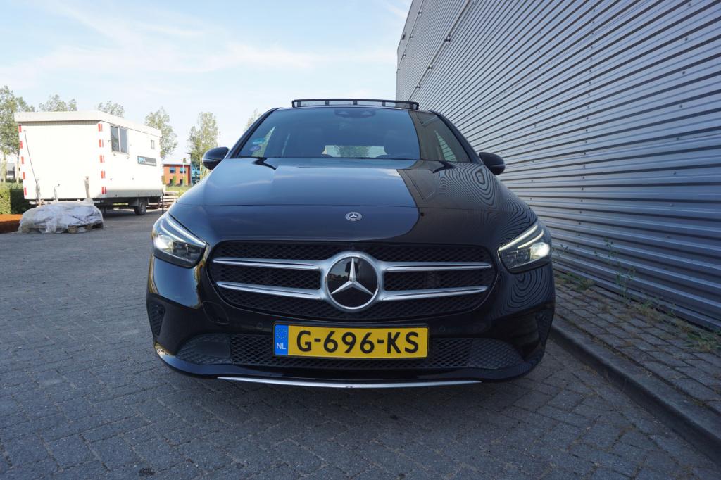 Mercedes-Benz B-Klasse 220 launch edition premium plus climate / navi / pan