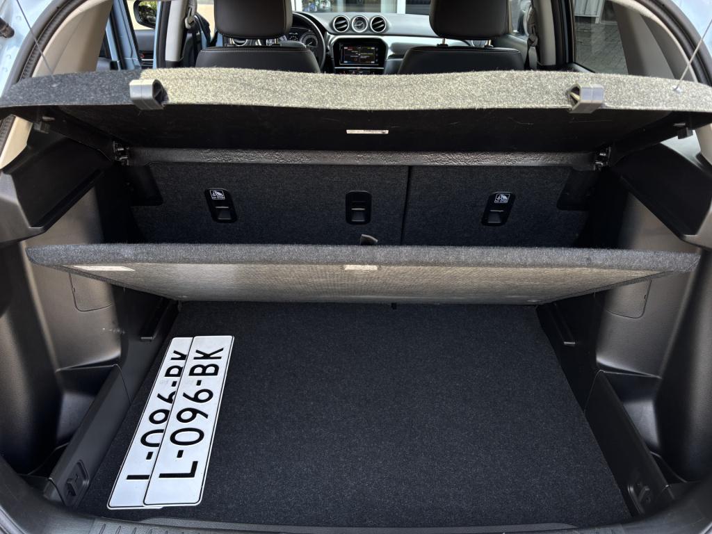 Suzuki Vitara automaat 1.4 boosterjet style smart hybrid | trekhaak afneemb