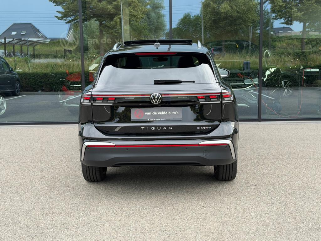 Volkswagen Tiguan 1.5 ehybrid elegance 204pk | trekhaak | 20 inch | 360 cam