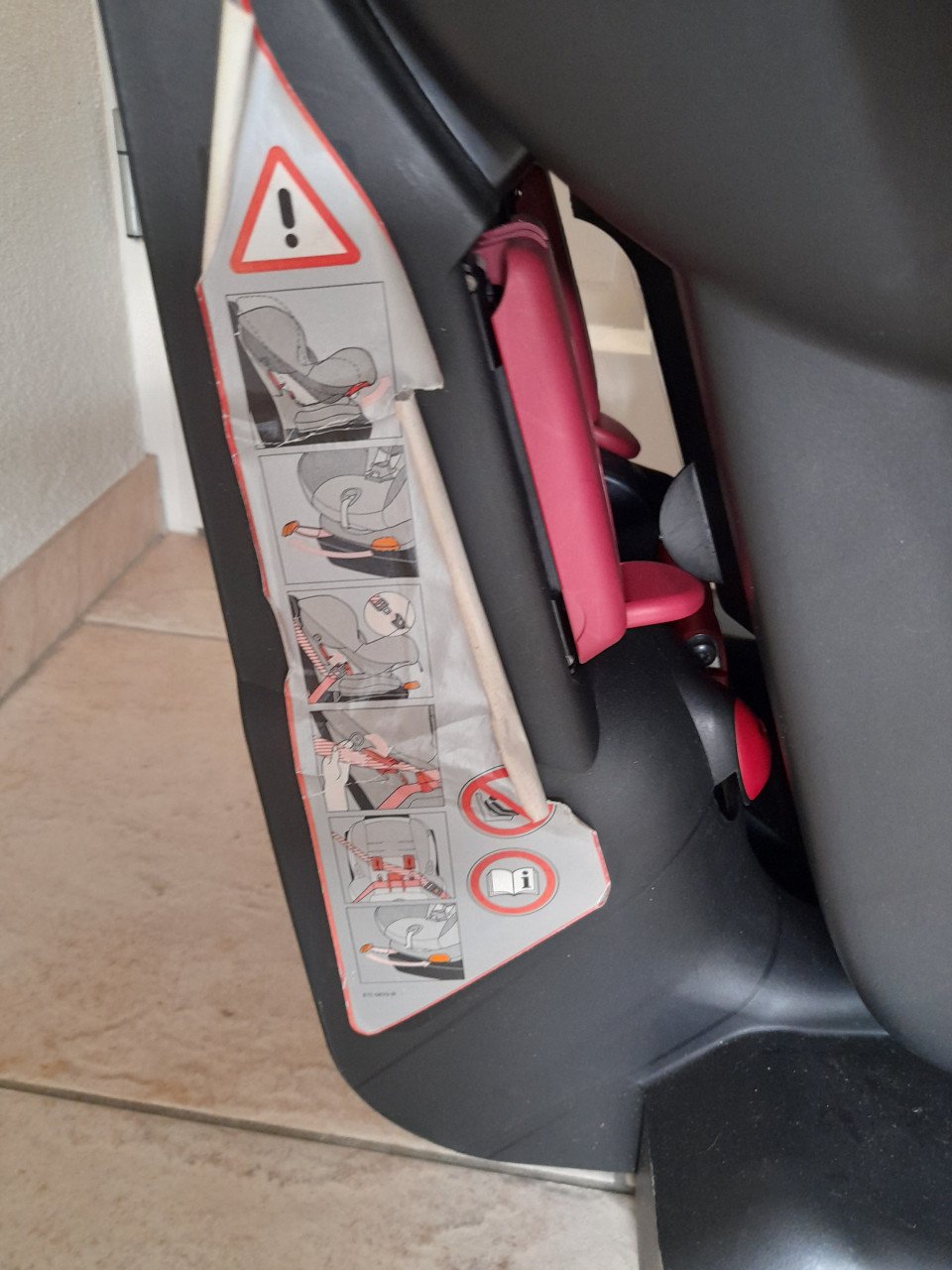 Maxi cosi autostoel 9/18 kg (in goede nette schone staat )