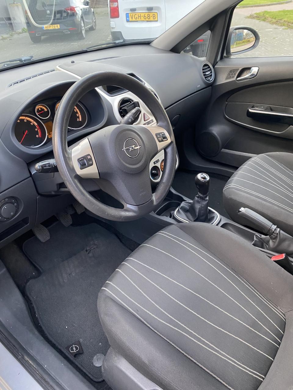 Opel Corsa 1.2 16V 5D WR 2007 Grijs | NAP | NIEUWE APK!