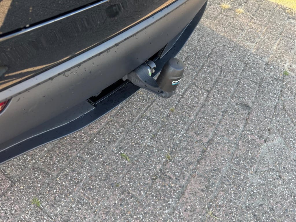 Tesla Model Y long range awd 75 kwh