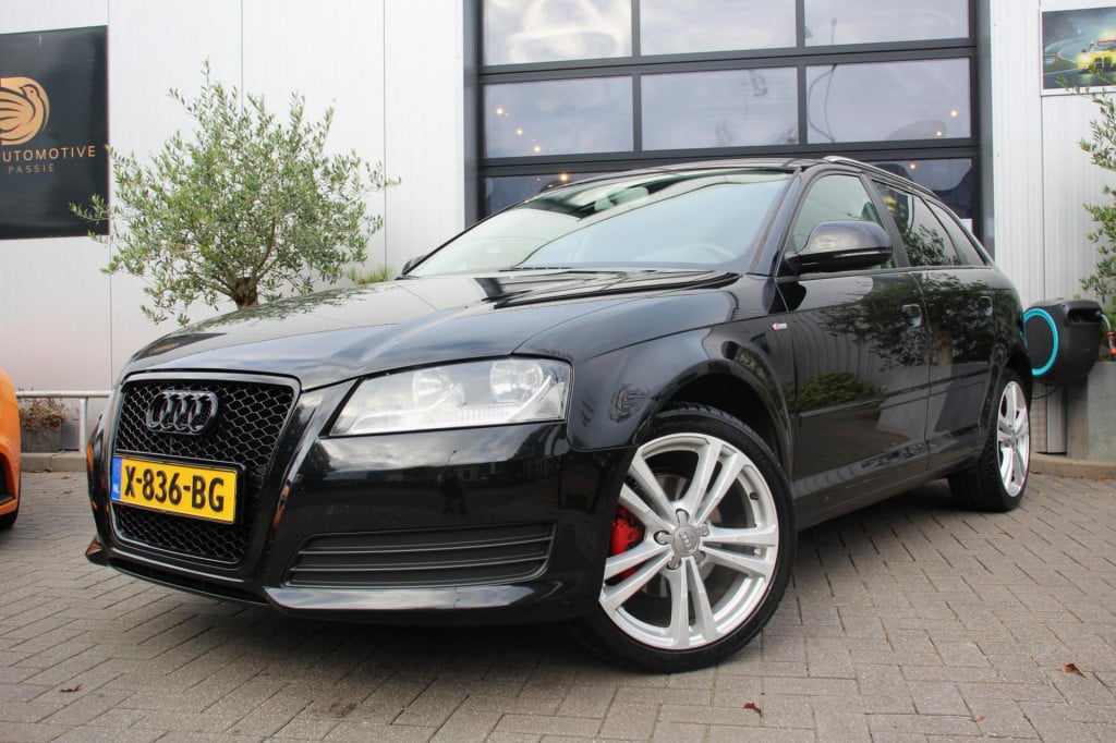 Audi A3 sportback 1.4 tfsi attraction - carplay wireless - navi - clima - 1