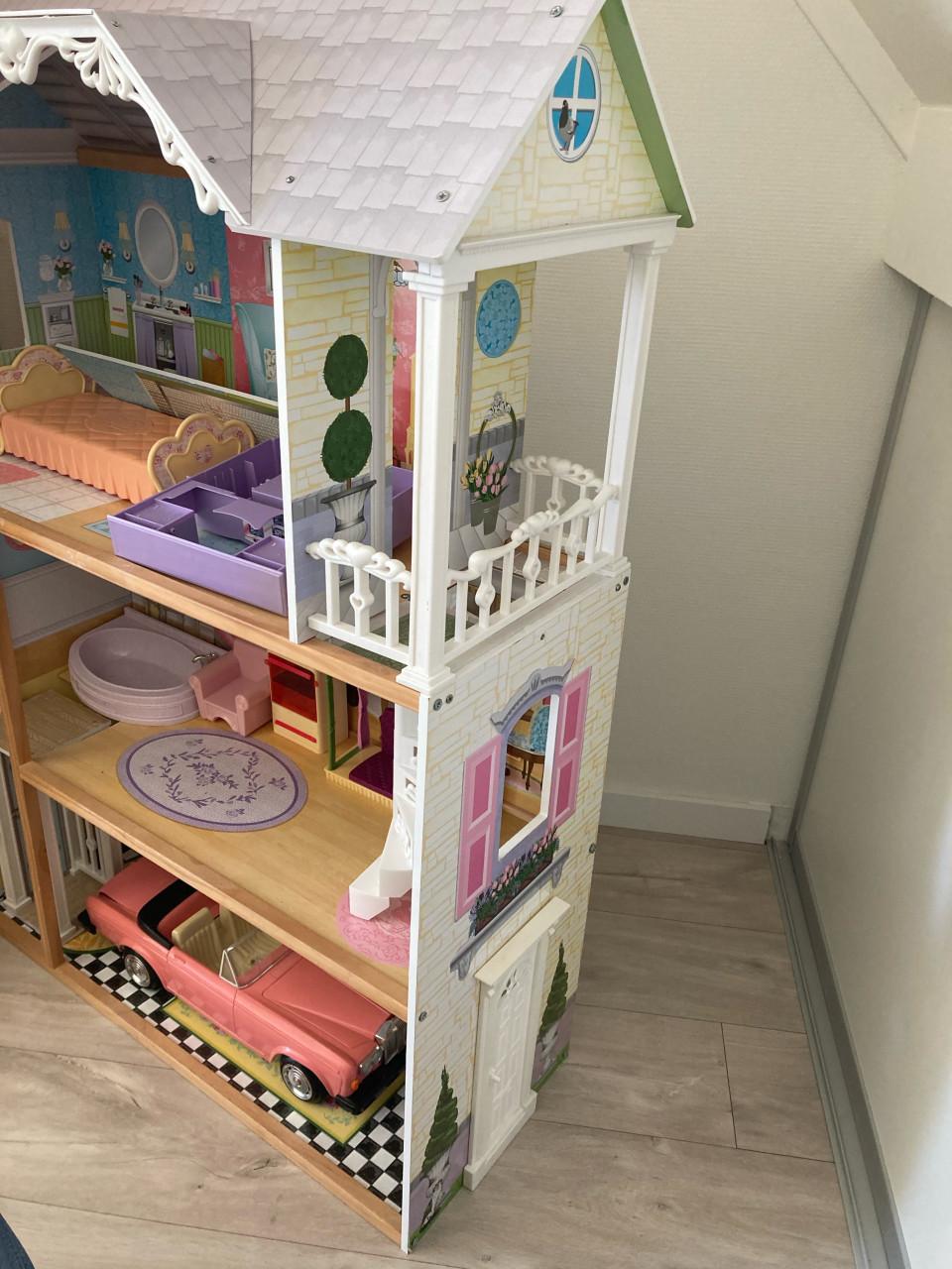 Barbie huis poppenhuis