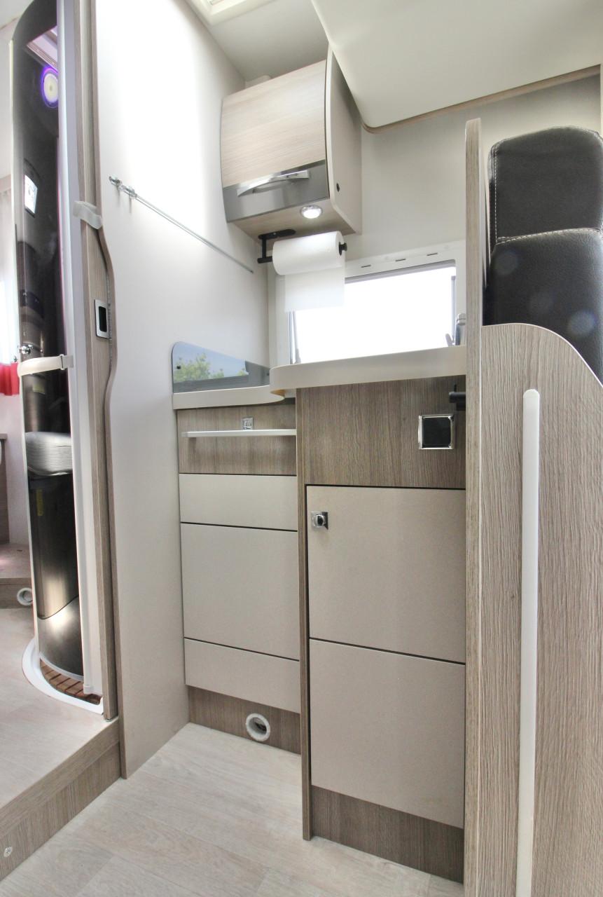 Challenger 288EB (Queensbed+Hefbed, 28000KM!!, ALS NIEUW!!)