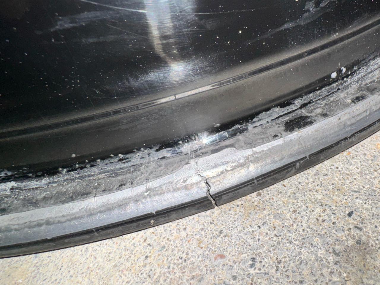 Audi lichtmetalen velgen – set van 4 – opknapper – 1 velg haarscheurtje