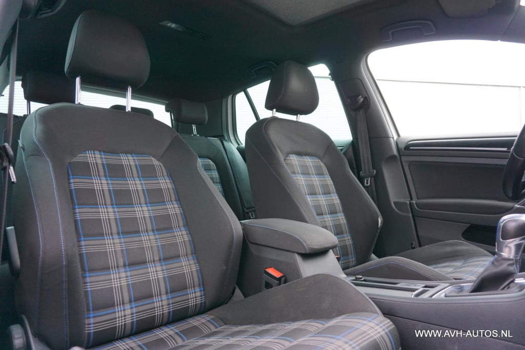Volkswagen Golf 1.4 tsi gte, panoramadak!!