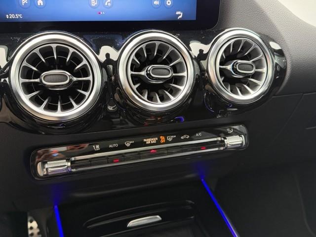 Mercedes-Benz Gla-klasse 180 amg line i 2025 i panorama dak i manufaktur al