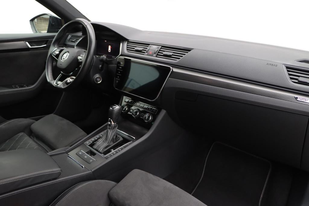 Skoda Superb combi 1.4 tsi iv sportline business 218pk dsg6 | soh 95,8% |