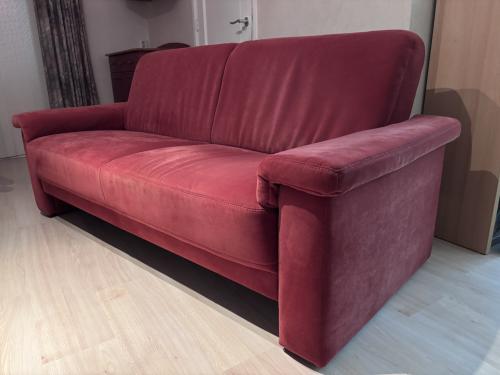 Nette 3 zitsbank, alcantara rood
